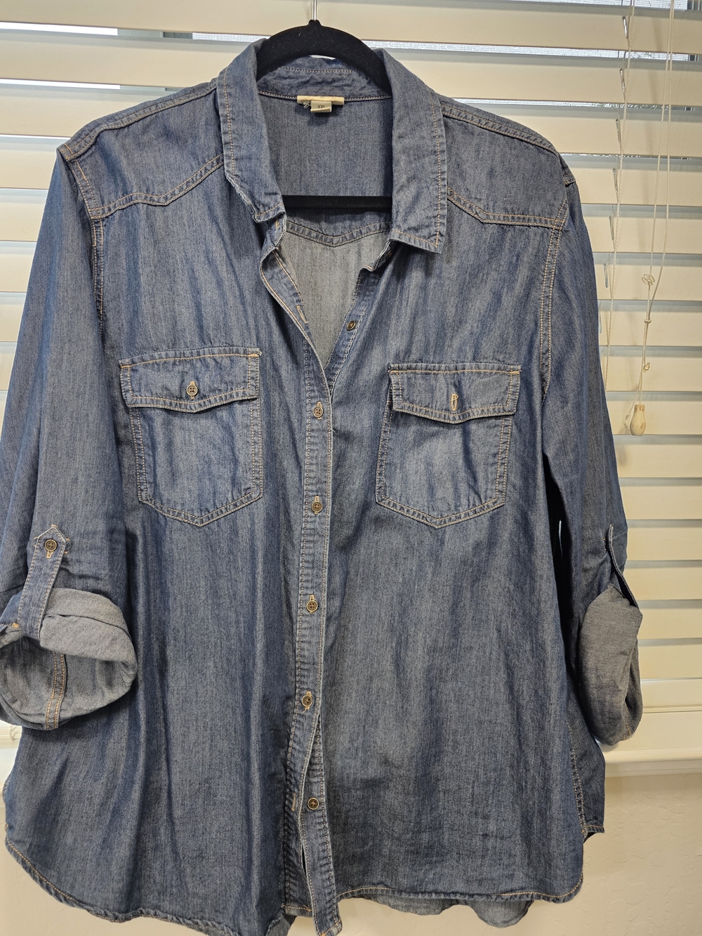 a.n.a Chambray Button-Up Shirt in Light Blue